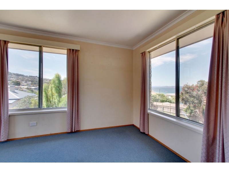 29 Carinya Street, Blackmans Bay TAS 7052