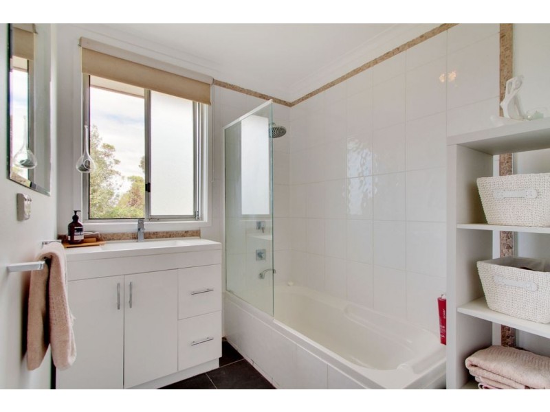 244 Redwood Road, Kingston TAS 7050