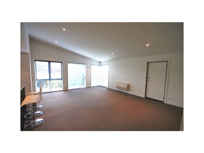 2/10 Denison Street, Kingston TAS 7050