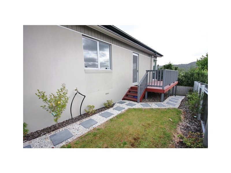2/10 Denison Street, Kingston TAS 7050