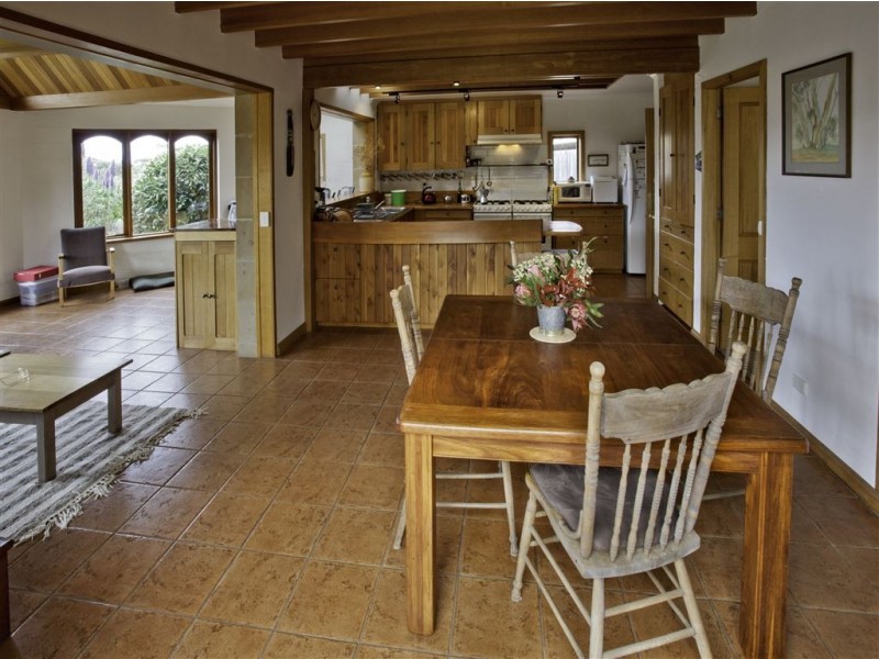 100 Saddle Road, Kettering TAS 7155