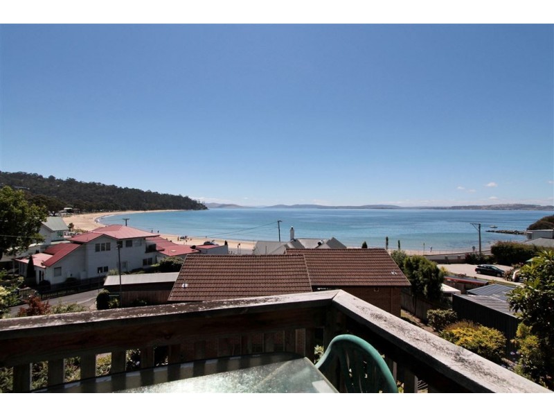 3/2 Ewing Avenue, Kingston Beach TAS 7050