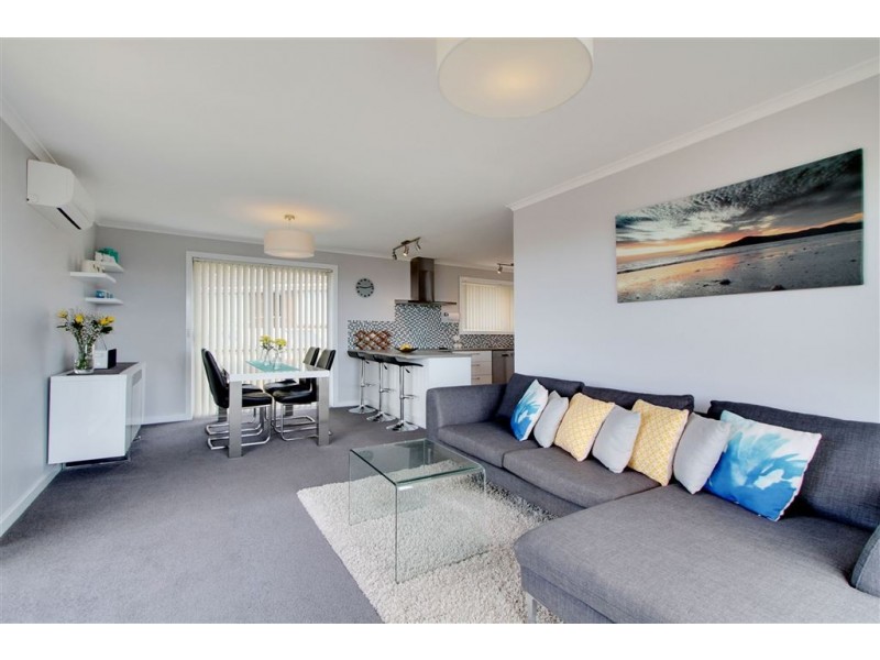 1/25 Tingira Road, Blackmans Bay TAS 7052