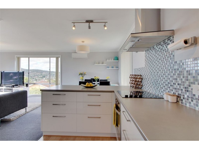 1/25 Tingira Road, Blackmans Bay TAS 7052