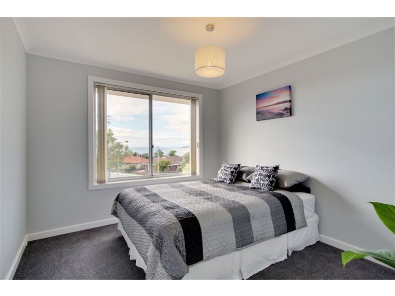 1/25 Tingira Road, Blackmans Bay TAS 7052