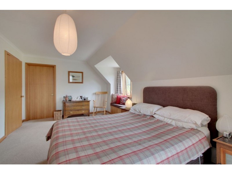 100 Saddle Road, Kettering TAS 7155