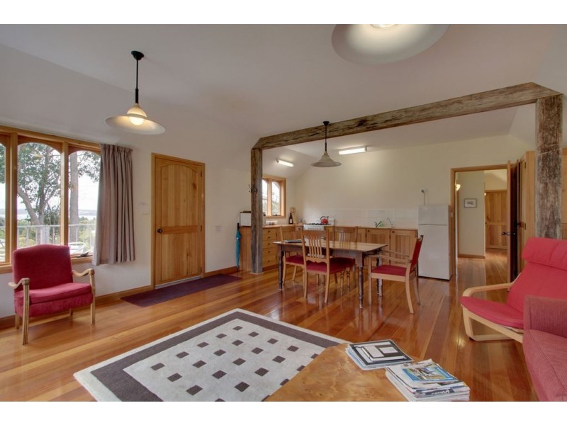 100 Saddle Road, Kettering TAS 7155