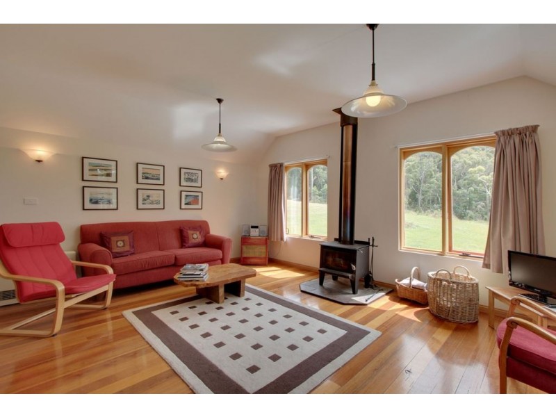 100 Saddle Road, Kettering TAS 7155