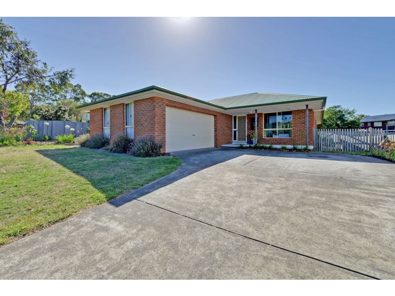 28 Ash Drive, Kingston TAS 7050