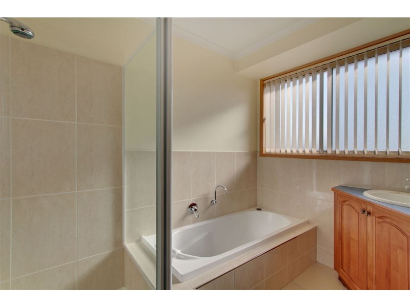 2 Lotus Court, Margate TAS 7054