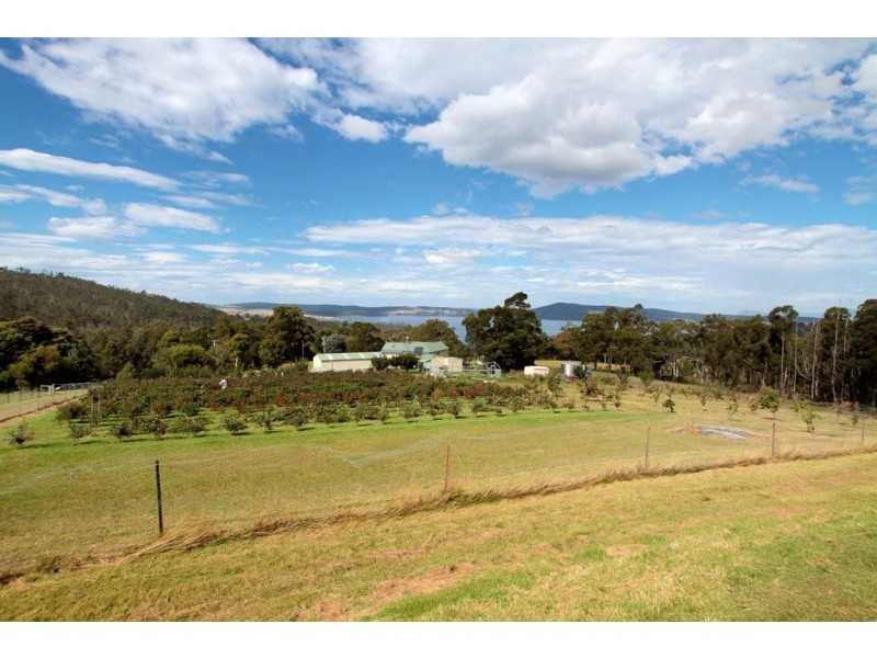 434 Old Station Road, Oyster Cove TAS 7150
