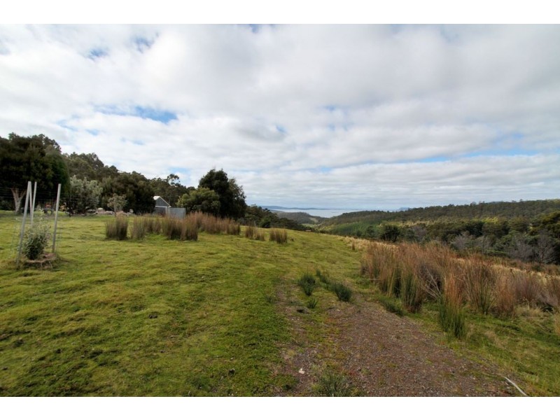 382 Saddle Road, Kettering TAS 7155