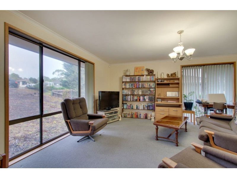 17 Hawthorn Drive, Kingston TAS 7050