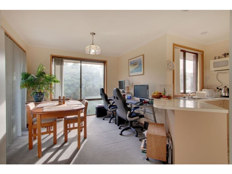 17 Hawthorn Drive, Kingston TAS 7050