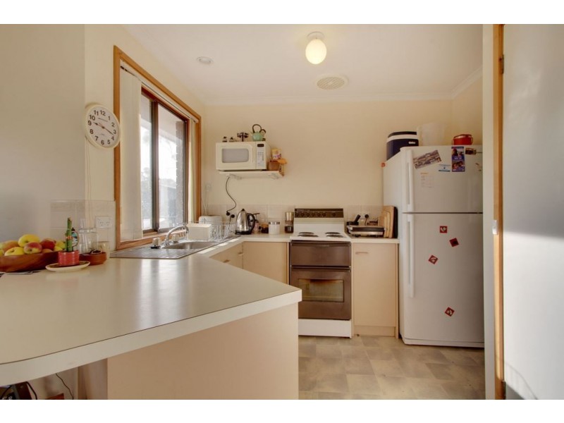 17 Hawthorn Drive, Kingston TAS 7050