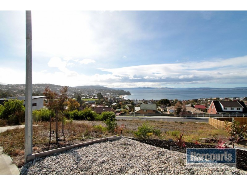 4 Caladium Place, Blackmans Bay TAS 7052