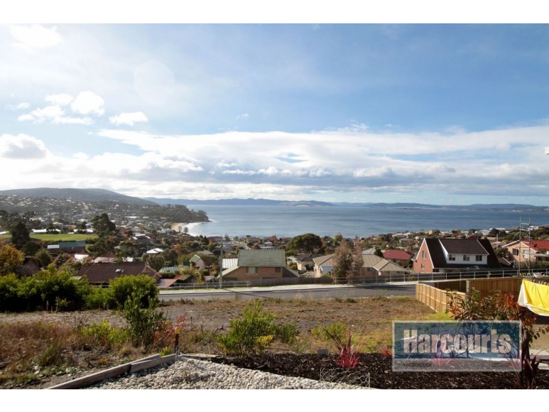 4 Caladium Place, Blackmans Bay TAS 7052