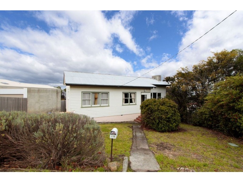 110 Roslyn Avenue, Blackmans Bay TAS 7052
