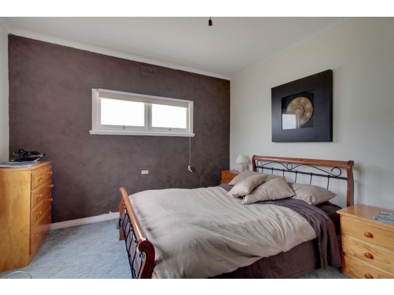 110 Roslyn Avenue, Blackmans Bay TAS 7052