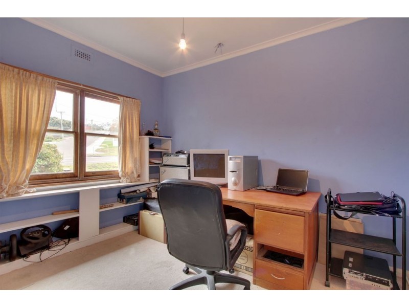 110 Roslyn Avenue, Blackmans Bay TAS 7052