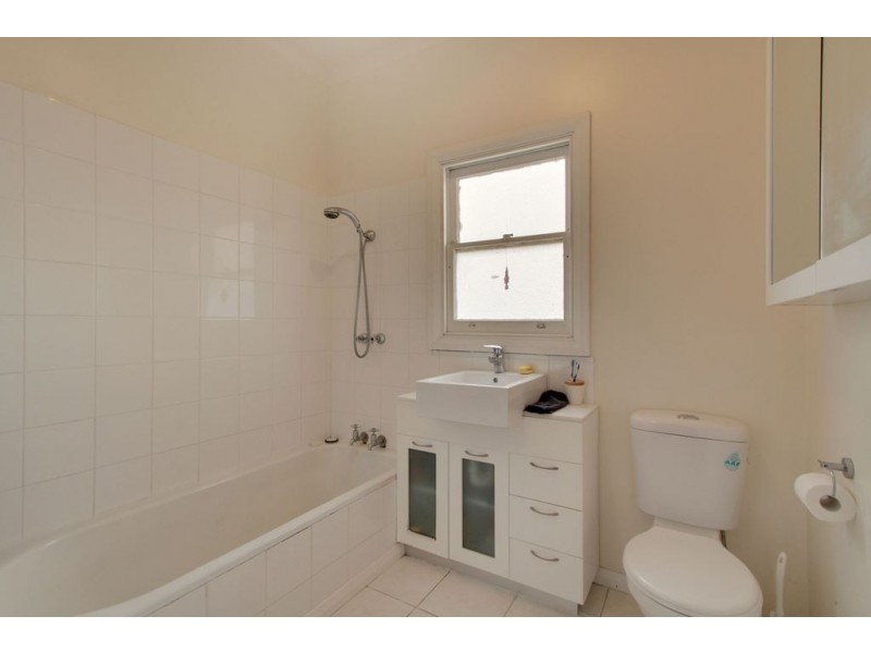 110 Roslyn Avenue, Blackmans Bay TAS 7052