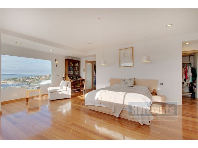 14 Tarana Road, Blackmans Bay TAS 7052
