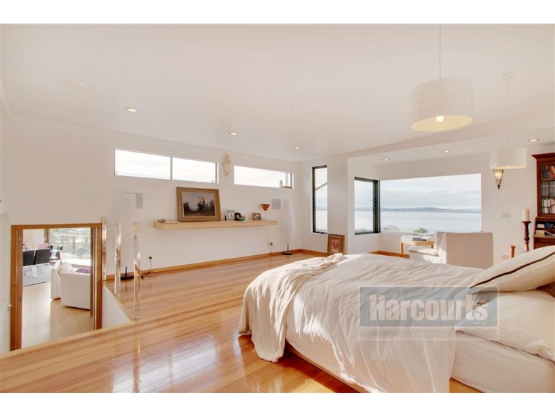 14 Tarana Road, Blackmans Bay TAS 7052