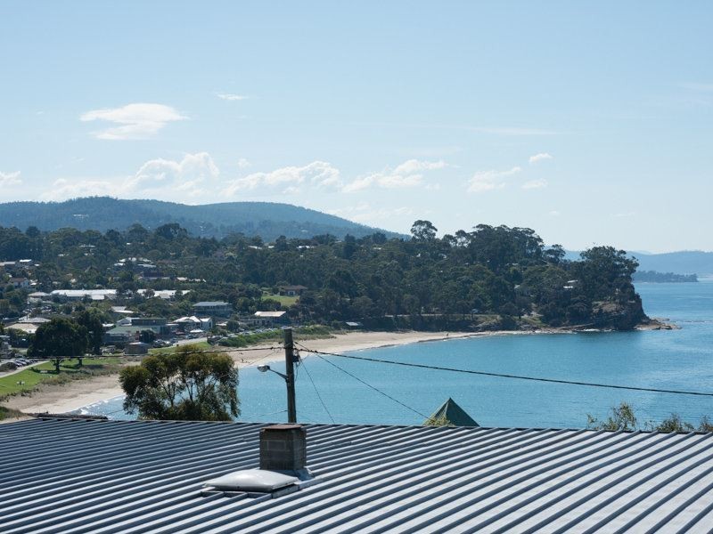 1/111 Wells Parade, Blackmans Bay TAS 7052