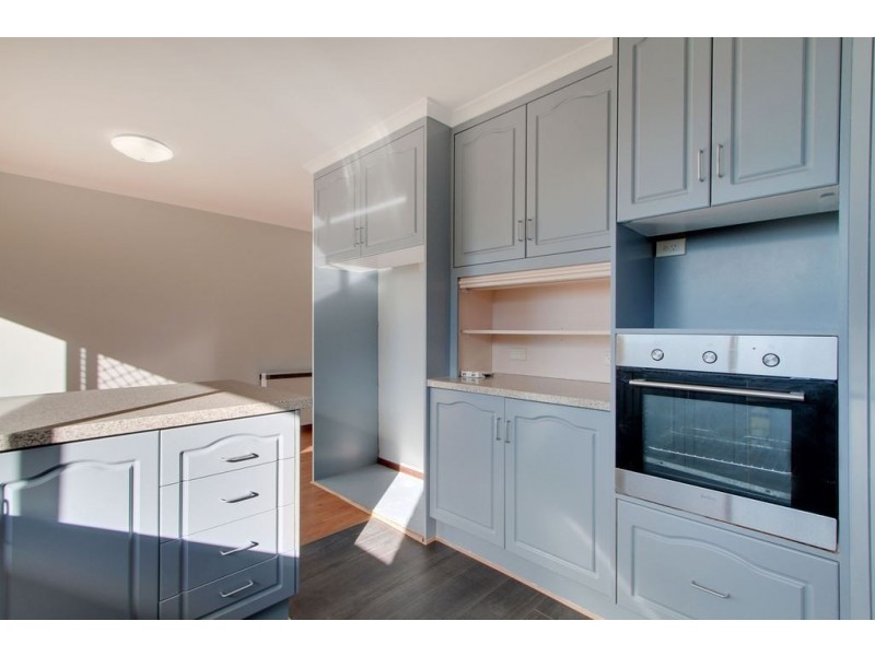 4 Coral Place, Blackmans Bay TAS 7052