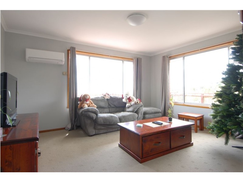 4 Coral Place, Blackmans Bay TAS 7052