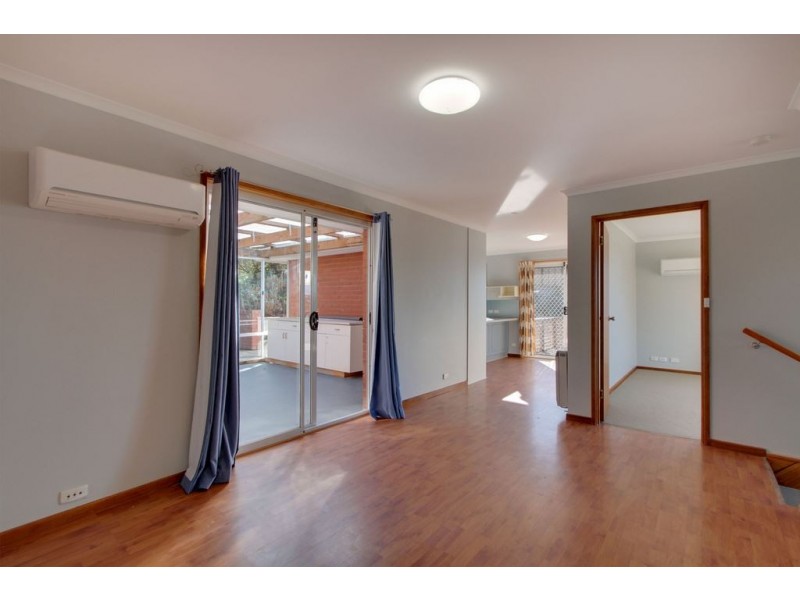 4 Coral Place, Blackmans Bay TAS 7052