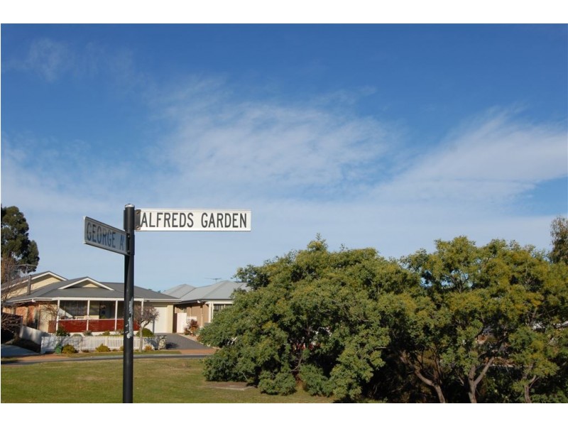 18 Alfreds Garden, Kingston TAS 7050