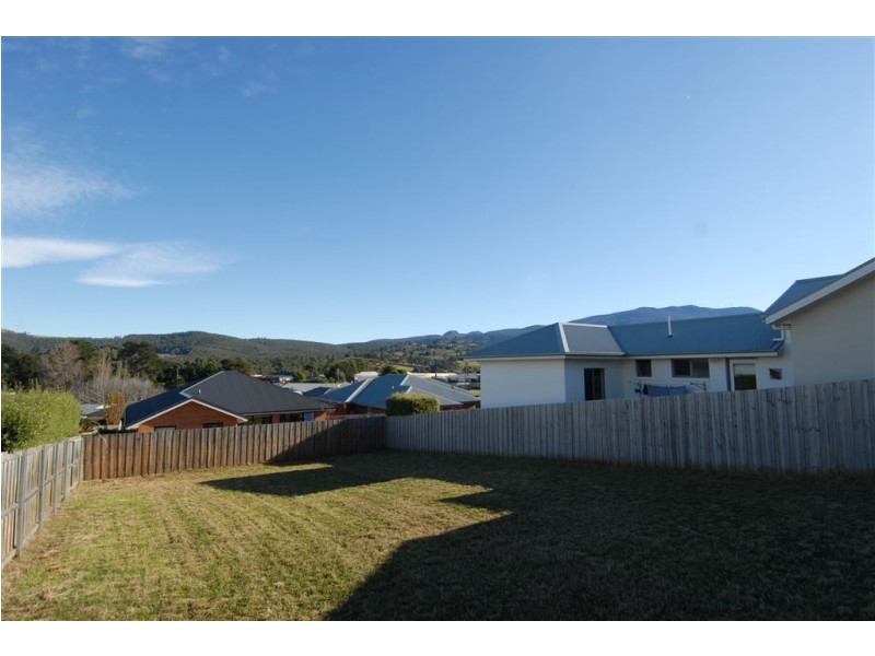 1 George Avenue, Kingston TAS 7050