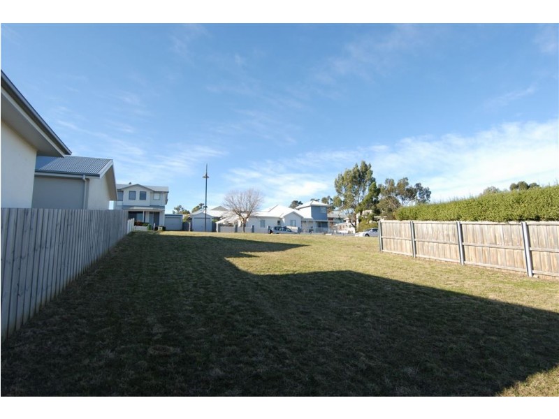 1 George Avenue, Kingston TAS 7050