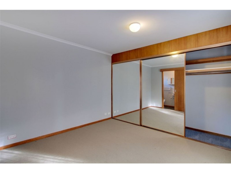 4 Coral Place, Blackmans Bay TAS 7052
