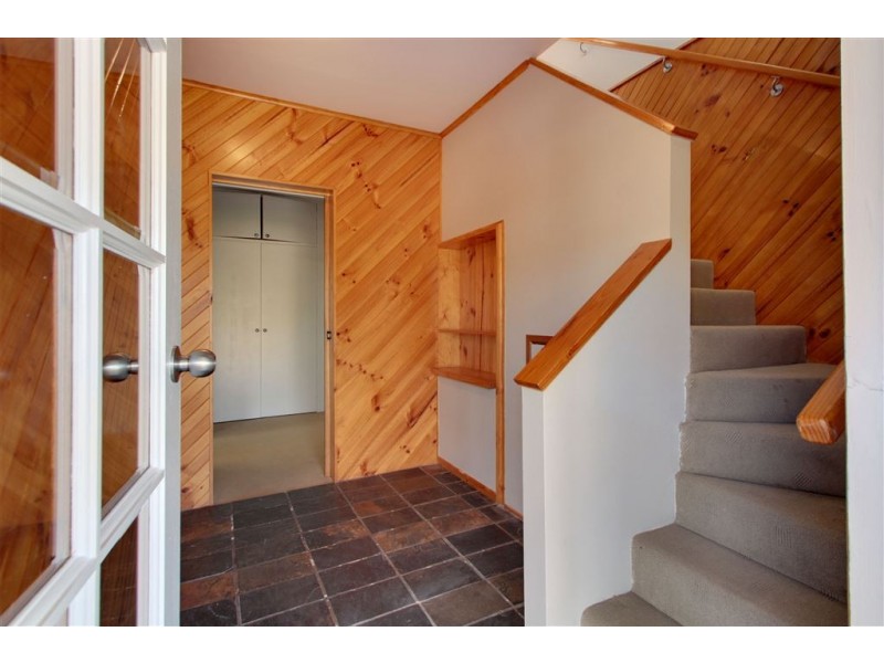 4 Coral Place, Blackmans Bay TAS 7052