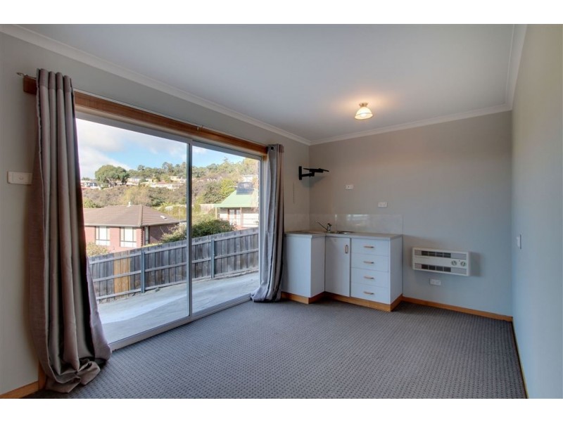 4 Coral Place, Blackmans Bay TAS 7052