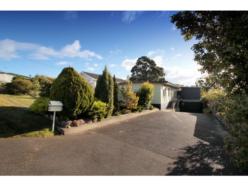 33 Garnett Street, Blackmans Bay TAS 7052