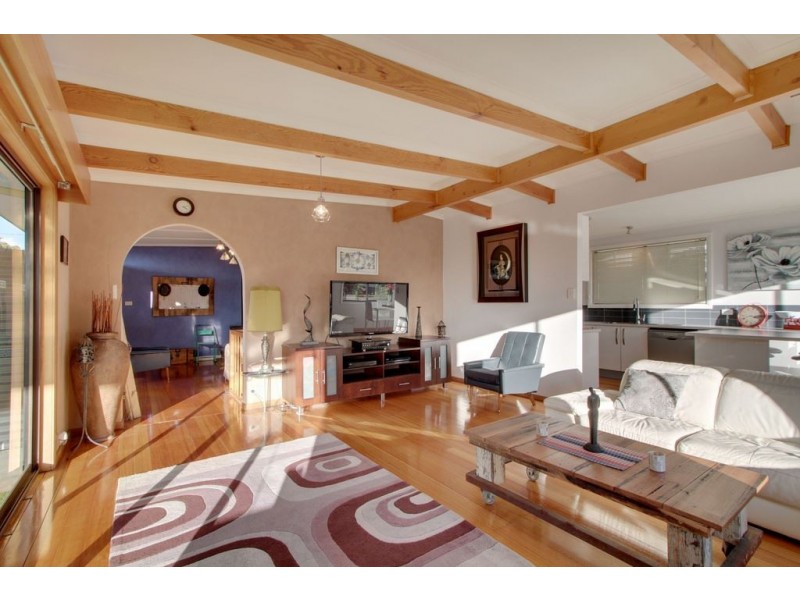 33 Garnett Street, Blackmans Bay TAS 7052