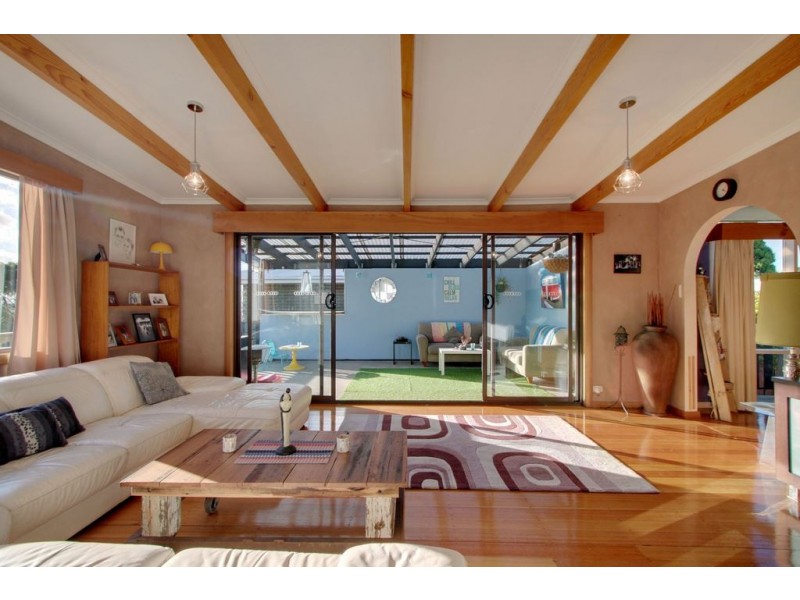 33 Garnett Street, Blackmans Bay TAS 7052