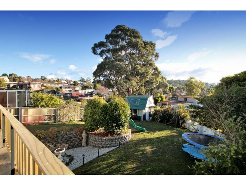 33 Garnett Street, Blackmans Bay TAS 7052