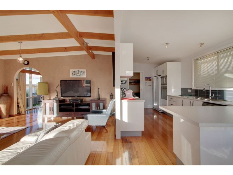 33 Garnett Street, Blackmans Bay TAS 7052