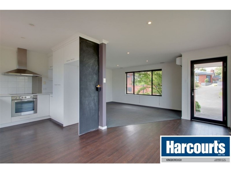 2/297 Redwood Road, Kingston TAS 7050