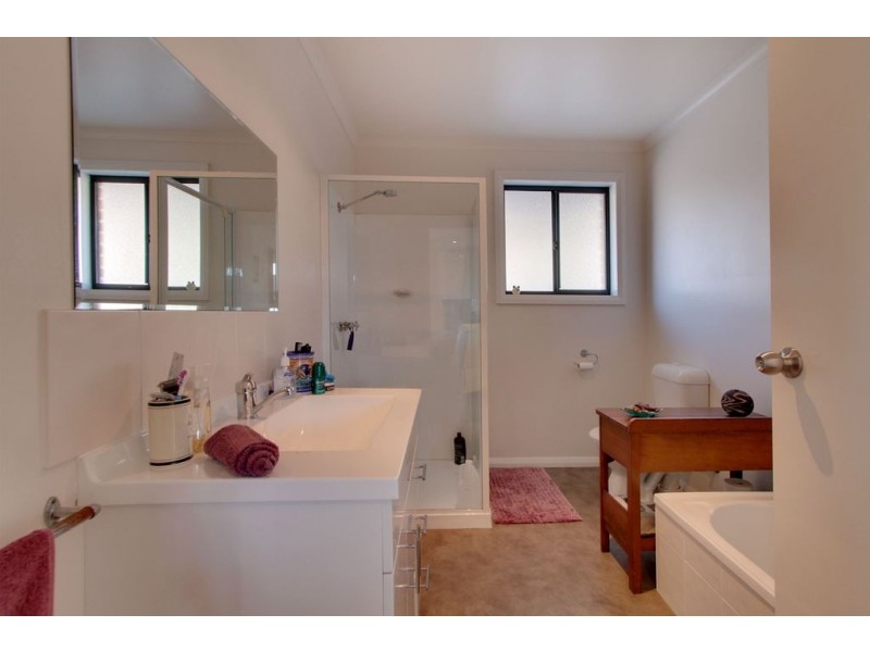 2/19 Rannah Street, Electrona TAS 7054