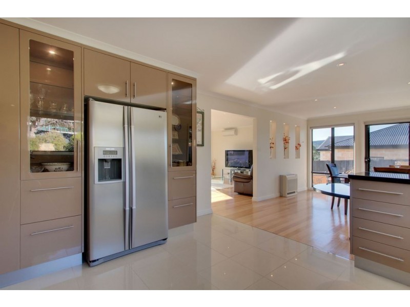 30 Greenhill Drive, Kingston TAS 7050