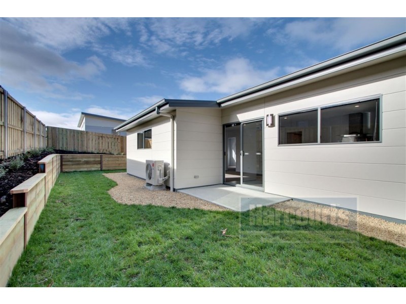 15/130 Burwood Drive, Blackmans Bay TAS 7052