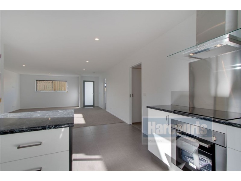 15/130 Burwood Drive, Blackmans Bay TAS 7052