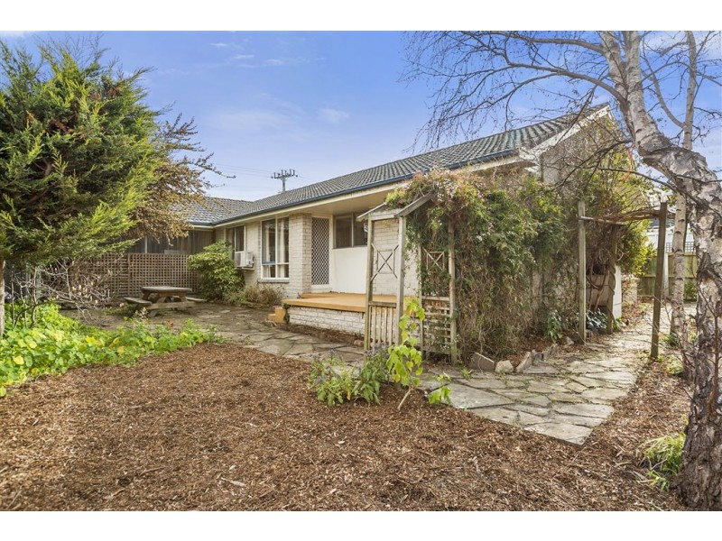 33 Wells Parade, Blackmans Bay TAS 7052