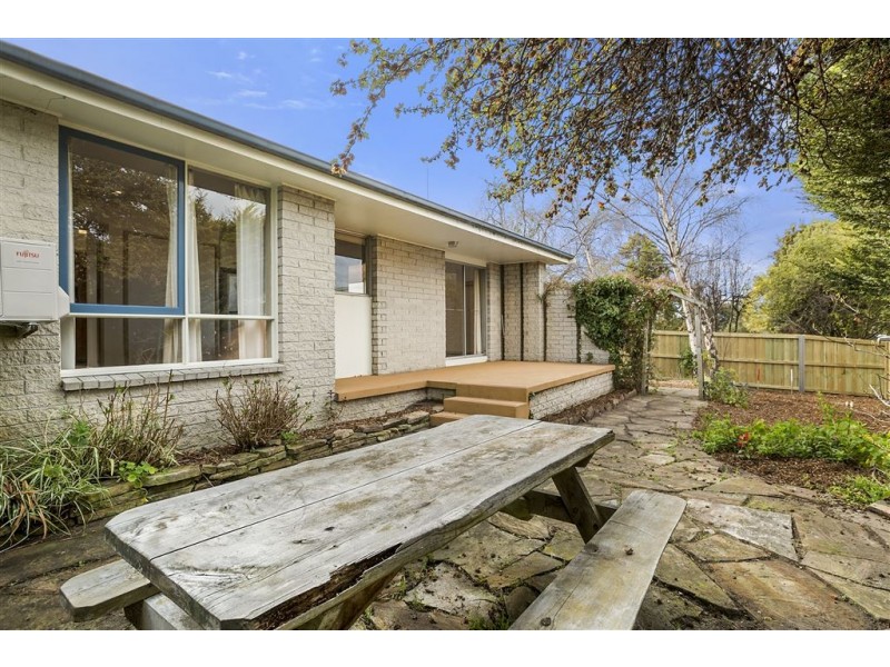 33 Wells Parade, Blackmans Bay TAS 7052