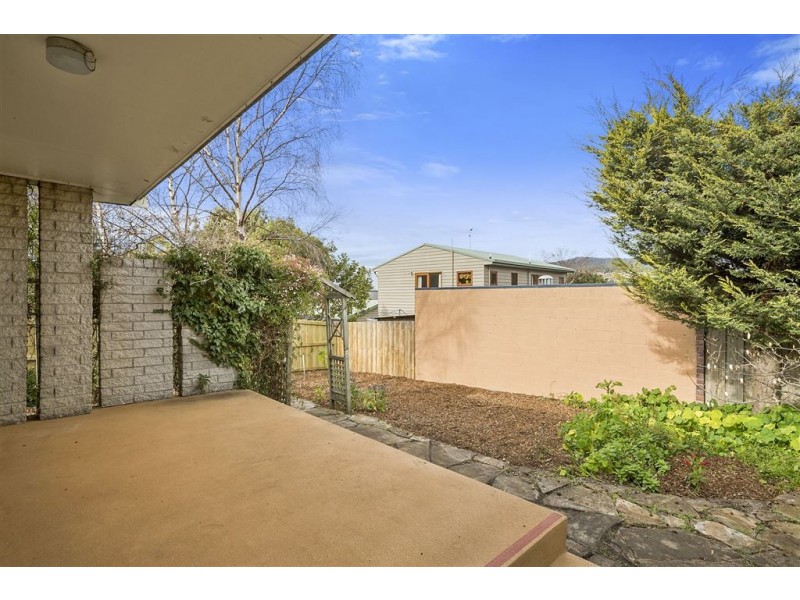 33 Wells Parade, Blackmans Bay TAS 7052
